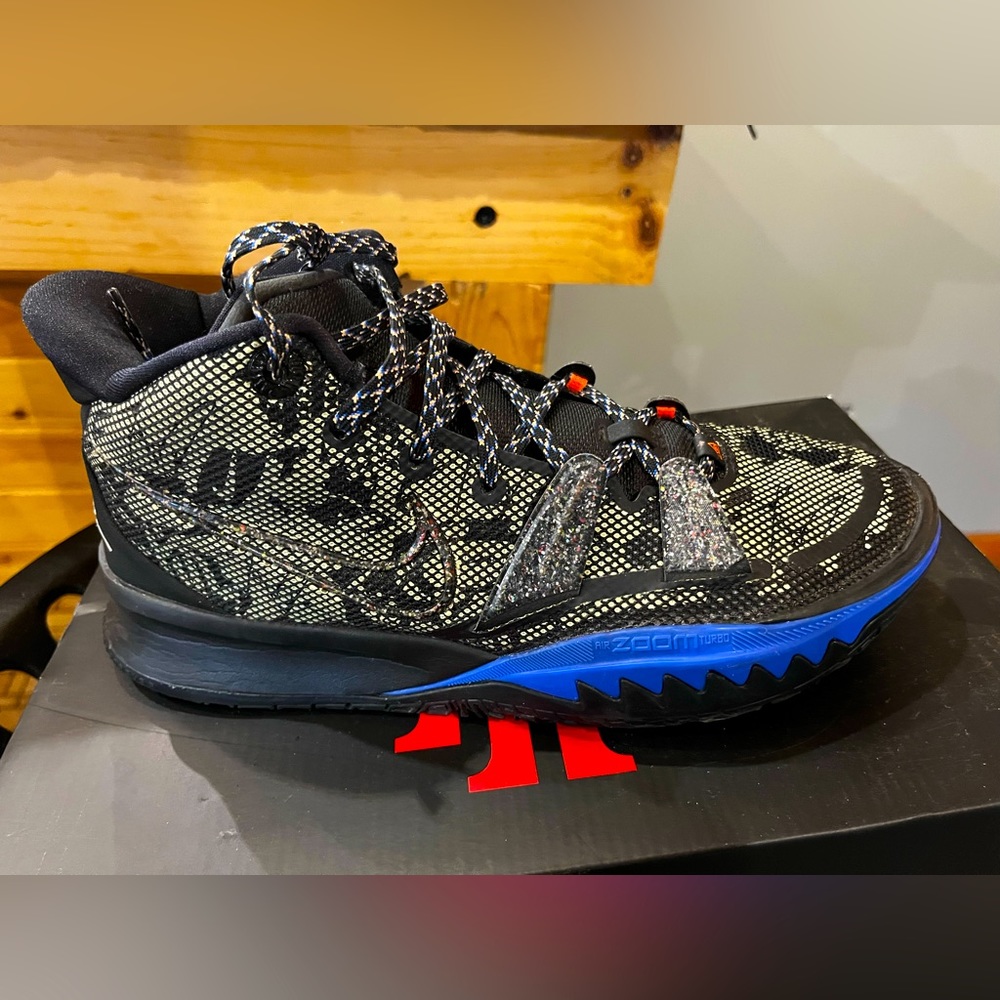 Kyrie basketball shoes